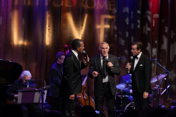 Photo Coverage: Du Beke, Strallen and Forsyth at The Hippodrome Casino  Image