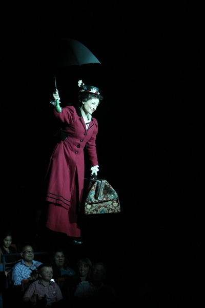 Photo Flash: First Look at Robert Creighton, Kelly McCormick and More in MARY POPPINS at Music Circus Image