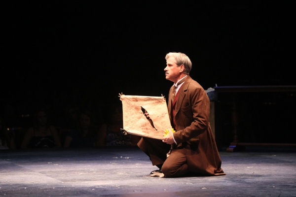 Photo Flash: First Look at Robert Creighton, Kelly McCormick and More in MARY POPPINS at Music Circus Image