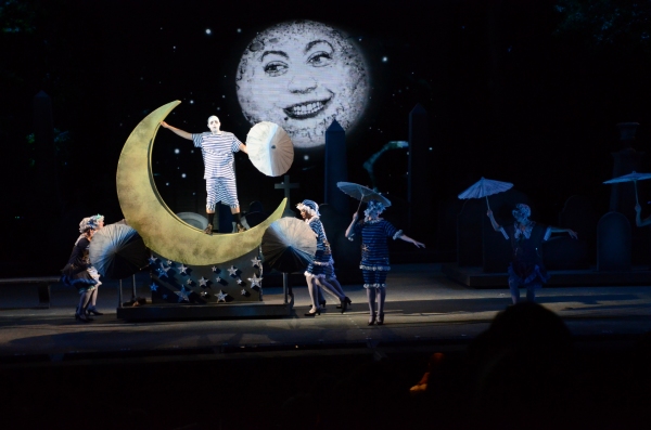Photo Flash: First Look at Rob McClure, Jenny Powers and More in The Muny's ADDAMS FAMILY Image