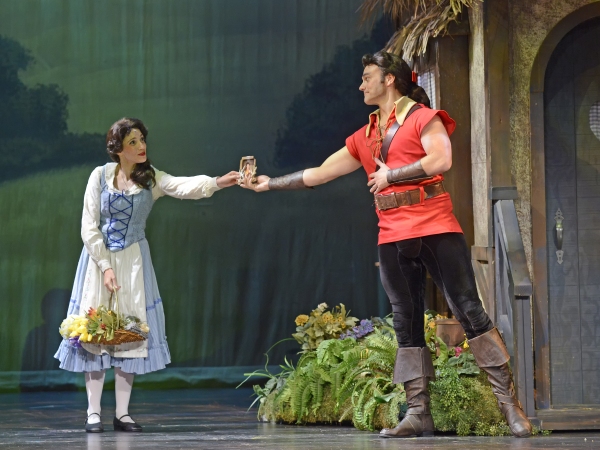 Photo Flash: First Look at Gwen Hollander, Garrett Marshall and More in Musical Theatre West's BEAUTY AND THE BEAST Starring Image