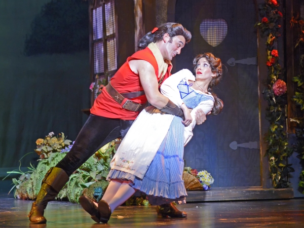 Photo Flash: First Look at Gwen Hollander, Garrett Marshall and More in Musical Theatre West's BEAUTY AND THE BEAST Starring Image