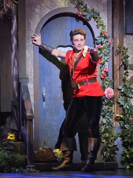 Photo Flash: First Look at Gwen Hollander, Garrett Marshall and More in Musical Theatre West's BEAUTY AND THE BEAST Starring Image