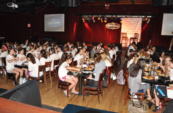 Photo Coverage: VIOLET's Emma Howard Meets with Camp Broadway Kids Image