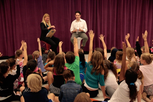Photo Flash: Tony Nominee Santino Fontana Visits Broadway Artists Alliance Image