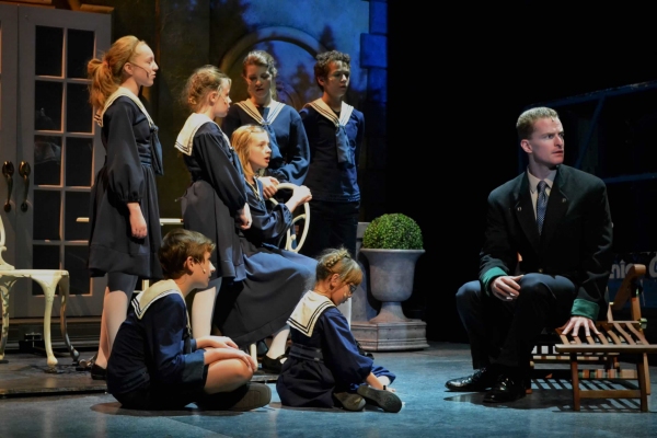 Robert Teasdale and cast of THE SOUND OF MUSIC Photo