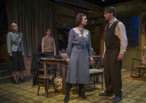 Photo Flash: First Look at Griffin Theatre's MEN SHOULD WEEP, Now Playing Through 8/10 Image