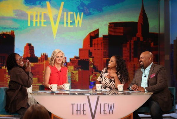 Photo Flash: Tune-In Tomorrow to Watch ALADDIN's James Monroe Iglehart on THE VIEW! Image