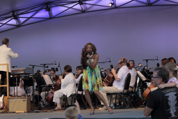Photo Flash: N'Kenge Joins Indianapolis Symphony for 'CLASSIC FM' Concert Image