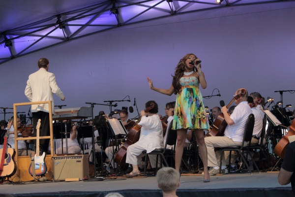 Photo Flash: N'Kenge Joins Indianapolis Symphony for 'CLASSIC FM' Concert Image