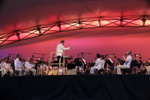 Photo Flash: N'Kenge Joins Indianapolis Symphony for 'CLASSIC FM' Concert Image