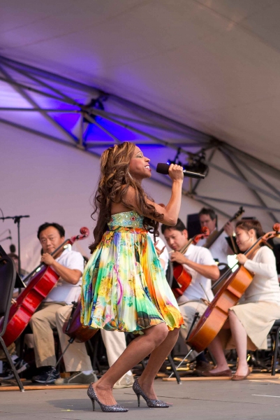 Photo Flash: N'Kenge Joins Indianapolis Symphony for 'CLASSIC FM' Concert Image