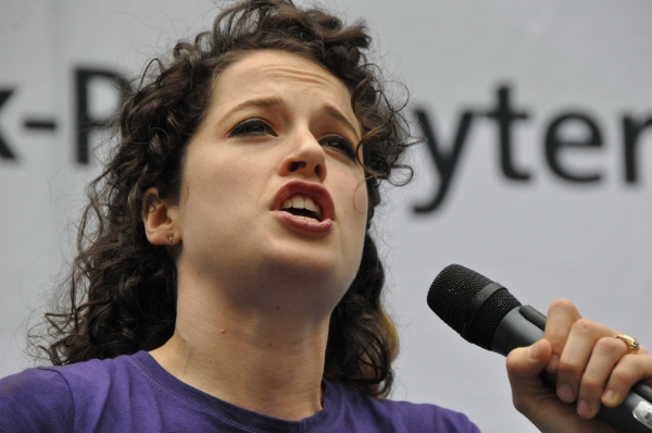 Photo Coverage: Casts of BULLETS, CINDERELLA, PHANTOM & More Visit BROADWAY IN BRYANT PARK! Image