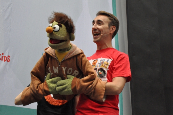 Photo Coverage: Casts of BULLETS, CINDERELLA, PHANTOM & More Visit BROADWAY IN BRYANT PARK! Image