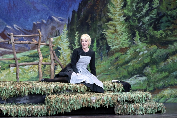 Photo Coverage: First Look at Analisa Leaming, Tom Galantich and More in Starlight Theatre's SOUND OF MUSIC  Image