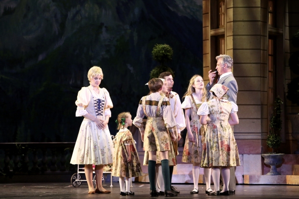 Photo Coverage: First Look at Analisa Leaming, Tom Galantich and More in Starlight Theatre's SOUND OF MUSIC  Image