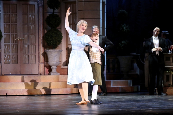 Photo Coverage: First Look at Analisa Leaming, Tom Galantich and More in Starlight Theatre's SOUND OF MUSIC  Image