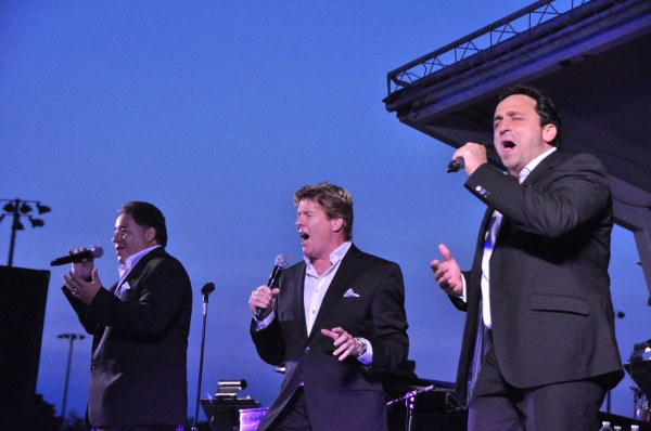 Photo Coverage: Andy Cooney, Daniel Rodriguez and Christopher Macchio Play Music Under The Stars 