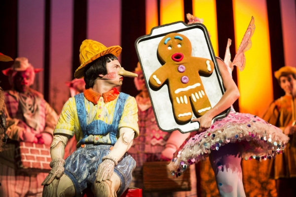 Photo Flash: First Look at Dean Chisnall, Faye Brookes and More in SHREK UK and Ireland Tour Image