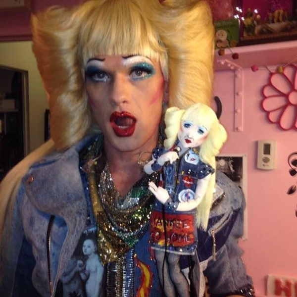 Photo Flash: Neil Patrick Harris Poses with 'Mini-Hedwig' Backstage at the Belasco Image