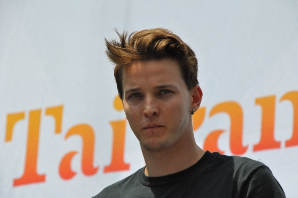 Photo Coverage: Casts of GENTLEMAN'S GUIDE, HEATHERS and More Visit Broadway in Bryant Park! Image