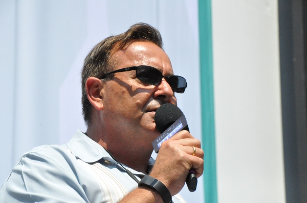 Photo Coverage: Casts of GENTLEMAN'S GUIDE, HEATHERS and More Visit Broadway in Bryant Park! Image