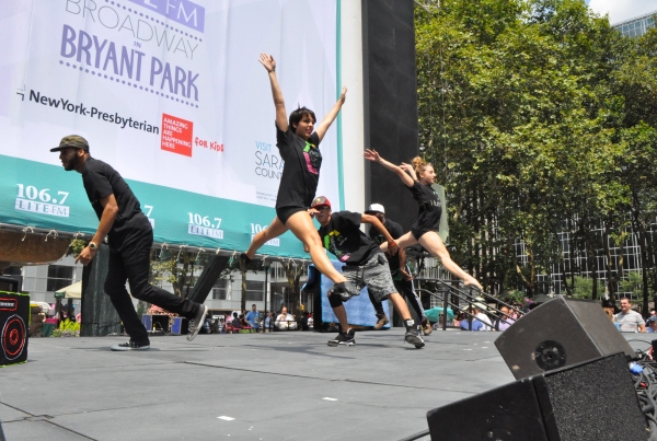 Photo Coverage: Casts of GENTLEMAN'S GUIDE, HEATHERS and More Visit Broadway in Bryant Park! Image