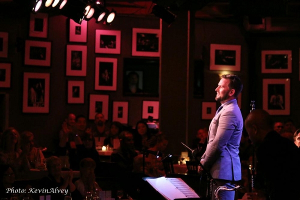 Photo Flash: Daniel Reichard Performs in Broadway at Birdland Series 