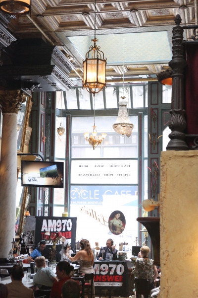 Photo Coverage: BACKSTAGE WITH PETER LEDONNE Broadcasts from Lillie's Image
