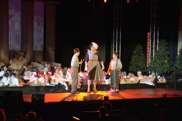 Photo Flash: Dennis DeYoung's 101 DALMATIANS Opens at Newtown High School Image