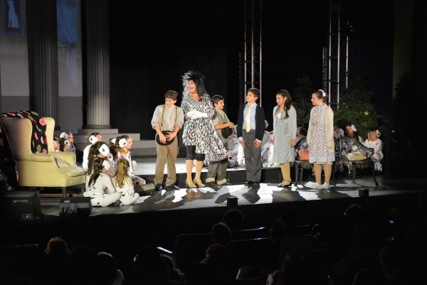 Photo Flash: Dennis DeYoung's 101 DALMATIANS Opens at Newtown High School Image