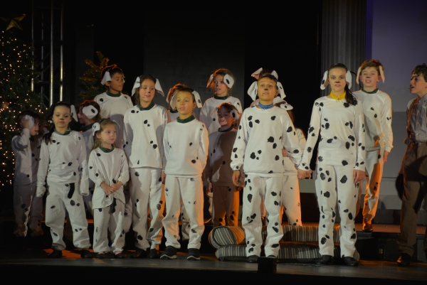 Photo Flash: Dennis DeYoung's 101 DALMATIANS Opens at Newtown High School Image