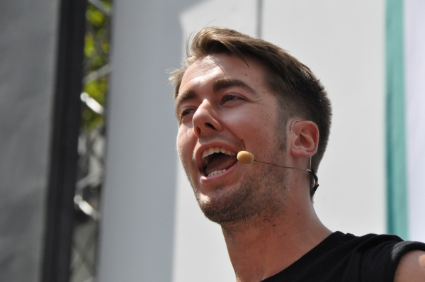 Photo Coverage: Casts of JERSEY BOYS, CABARET and More Visit BROADWAY IN BRYANT PARK!  Image