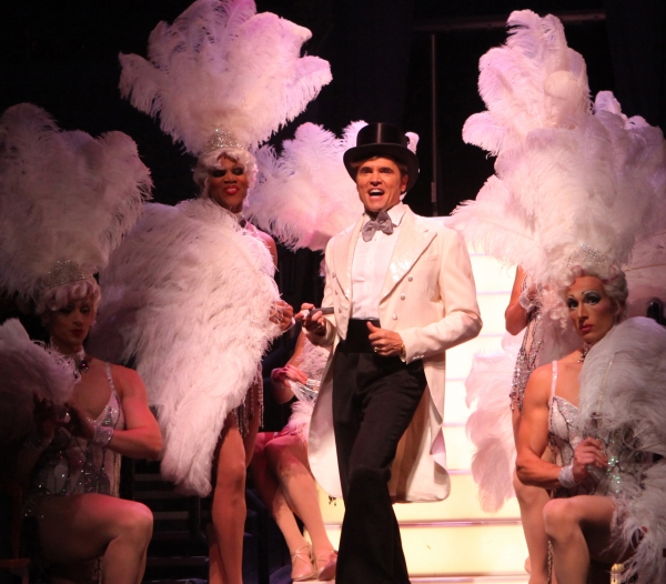 Photo Flash: First Look at Brent Barrett, Alan Mingo Jr., Kevin Cooney and More in LA CAGE AUX FOLLES at Music Circus 