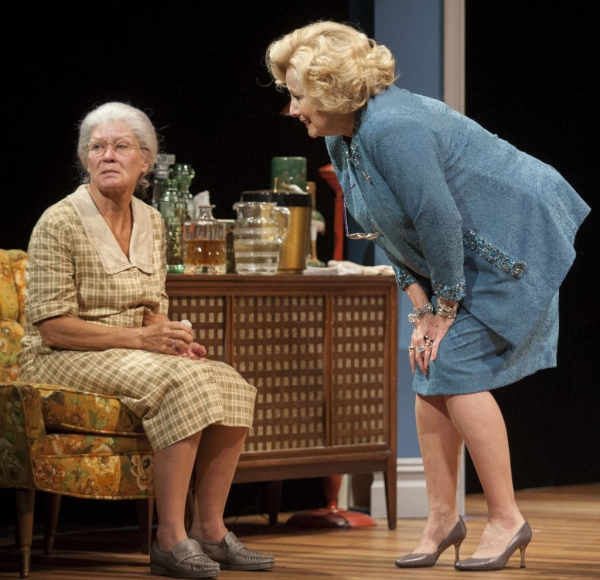 Photo Flash: First Look at Betty Buckley, Hallie Foote, Annalee Jefferies, Veanne Cox and More in THE OLD FRIENDS at Houston's Alley Theatre Image