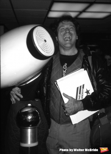Photo Flash: Remembering Robin Williams Image