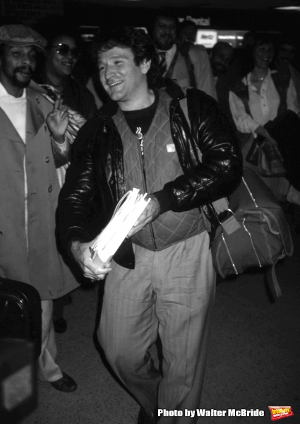 Robin Williams arriving at Kennedy Airport for Night of 100 stars on February 10, 198 Photo
