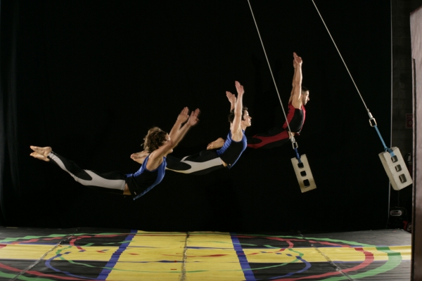Photo Flash: Elizabeth Streb and More Take Movement to the Extreme in BORN TO FLY Image
