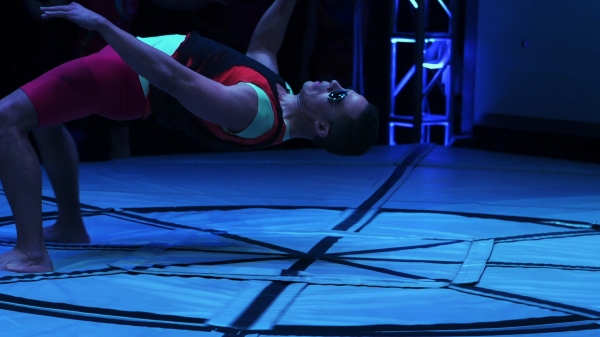 Leo Giron performing in ''Artificial Gravity'' in FORCES. Photo
