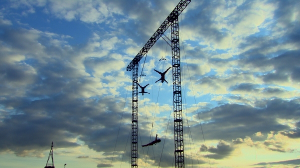 Photo Flash: Elizabeth Streb and More Take Movement to the Extreme in BORN TO FLY Image