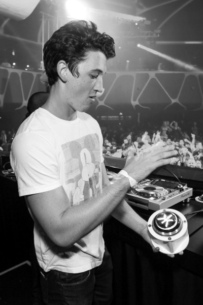 Photo Flash: Miles Teller Celebrates Labor Day Weekend at Hakkasan Las Vegas Image