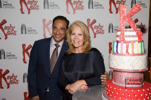 Photo Flash: KINKY BOOTS National Tour Celebrates Las Vegas Opening with Jerry Mitchell, Daryl Roth & More Image