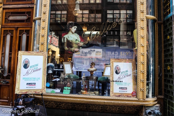 Photo Coverage: The Shapiro Sisters Stop by BACKSTAGE WITH PETER LEDONNE Image