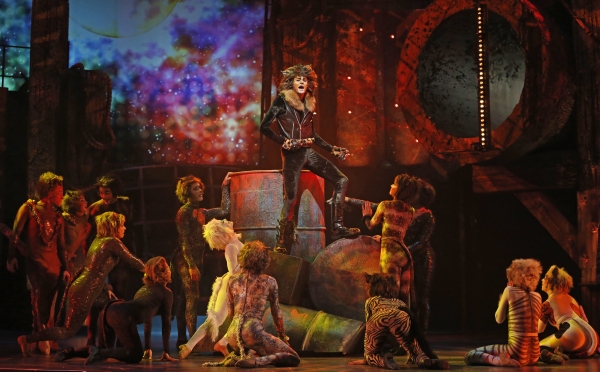 Photo Flash: CATS Opens Tonight at the Paramount Theatre in Aurora Image