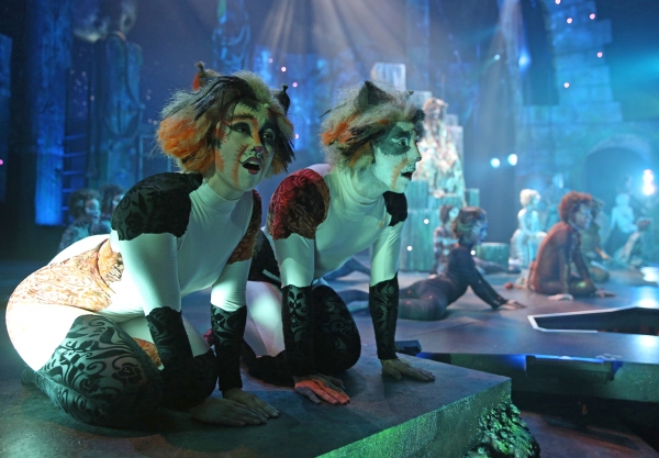 Photo Flash: CATS Opens Tonight at the Paramount Theatre in Aurora Image
