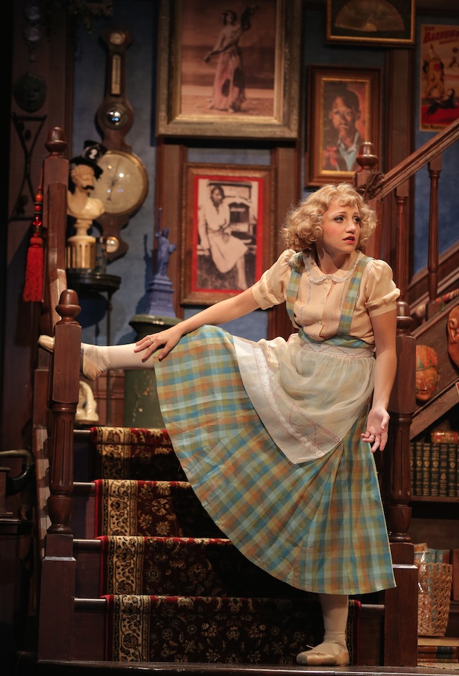 Photo Flash: First Look at James Earl Jones, Rose Byrne & More in at YOU CAN'T TAKE IT WITH YOU on Broadway Image