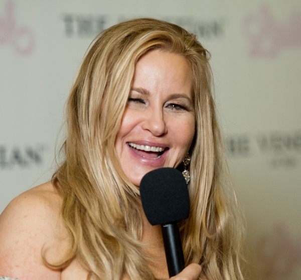 Photo Flash: Jennifer Coolidge Stands Up at LIPSHTICK Image