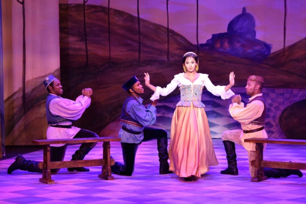 Photo Flash: First Look at Wayne Brady, Merle Dandridge and More in Pasadena Playhouse's KISS ME, KATE Image