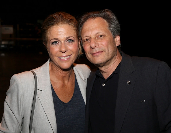 Photo Flash: Inside 2014 'Simply Shakespeare' Benefit Reading with Rita Wilson, Paul Simon & More Image