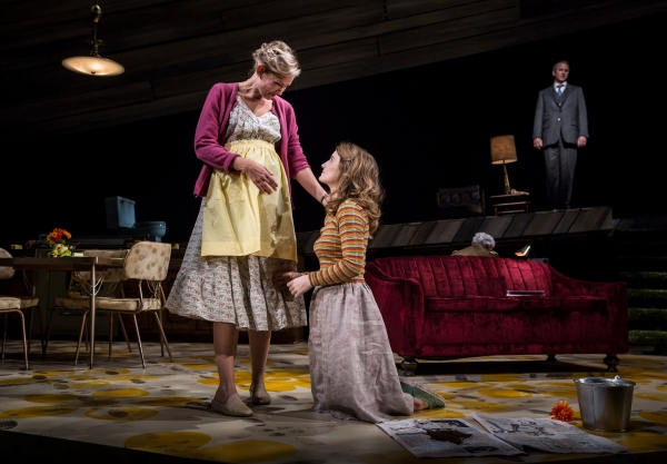 Photo Flash: First Look at Goodman Theatre's SMOKEFALL Encore Production 